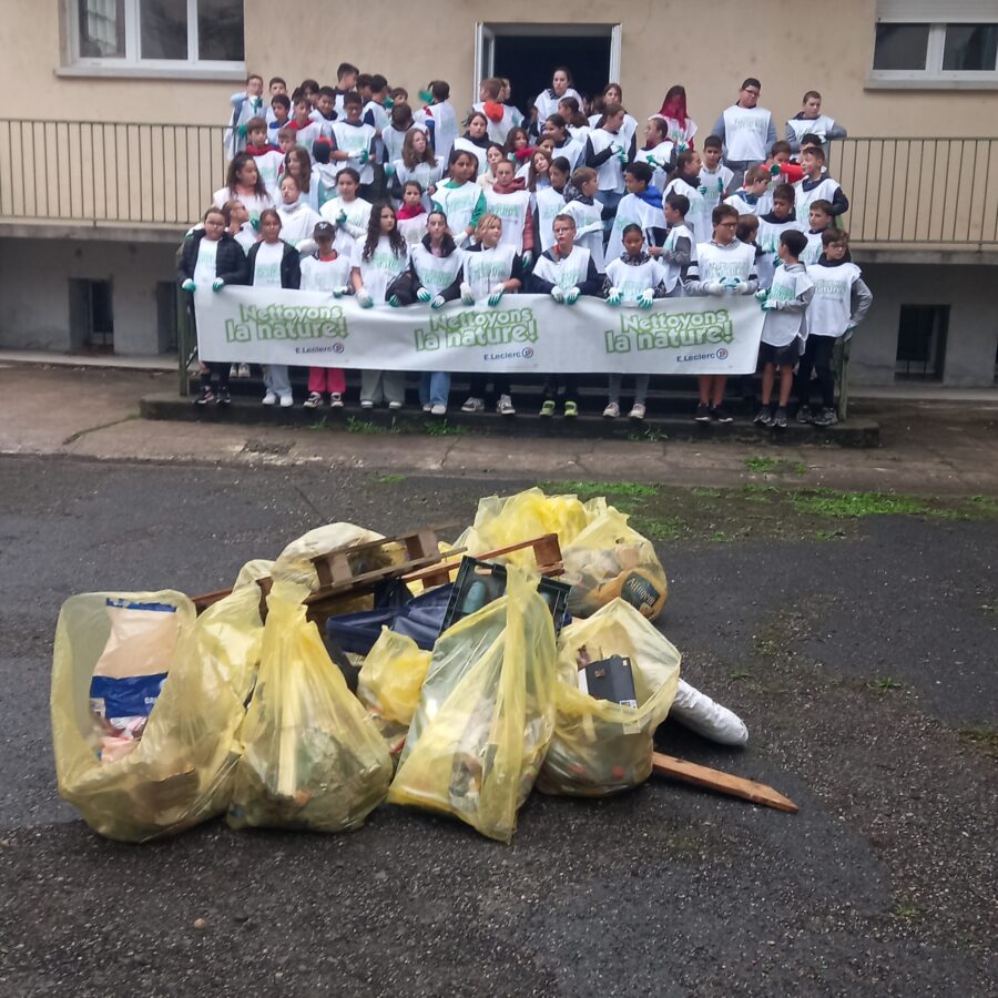 Sortie « Nettoyons la nature » : 323 kilos de déchets ramassés en une journée