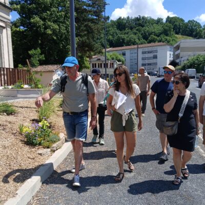 Le jury du concours des villes fleuries en visite
